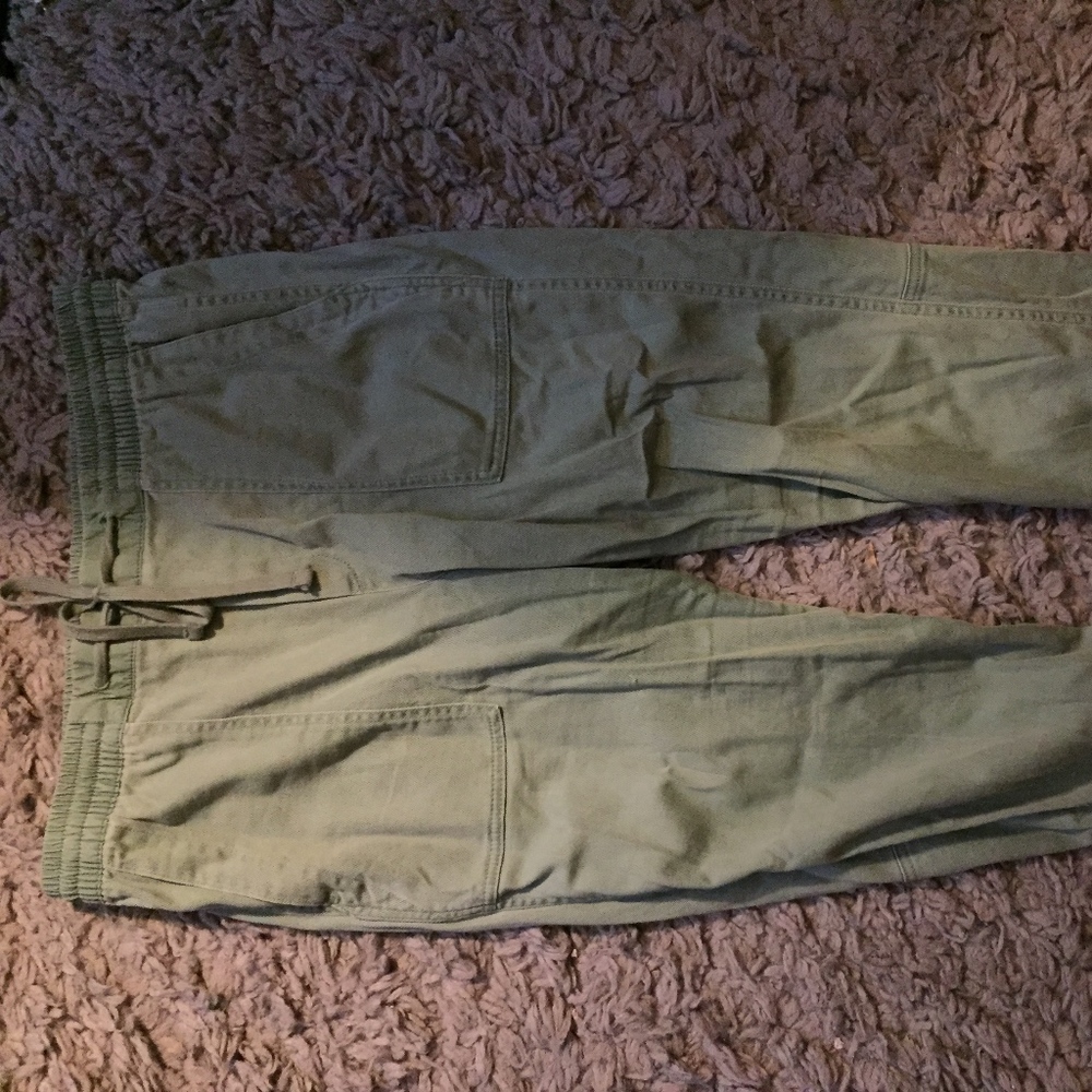 Army Green Gap drawstring cropped pants
